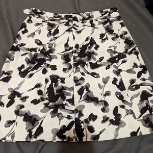 Black flowers skirt